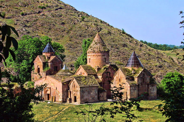 Քայլարշավ դեպի Պարզ լիճ-Գոշավանք՝ Ռուզան Ամիրյանի ուղեկցությամբ