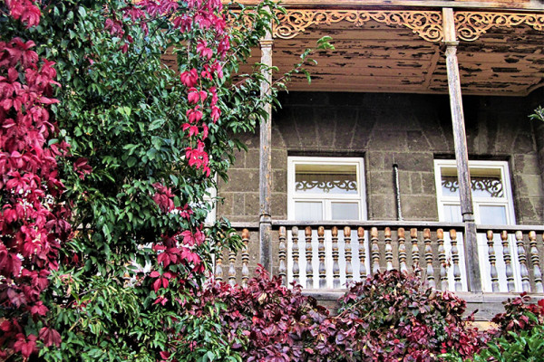 «Հազար ու մի երանգ» շրջայց պատկերասրահում և կավի վրա նկարչության աշխատանոց