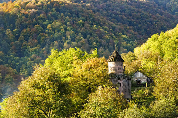 Քայլարշավ դեպի Մակարավանք և գինու թեյախմություն՝ գլինտվեյն - Այգեպանի տնակ