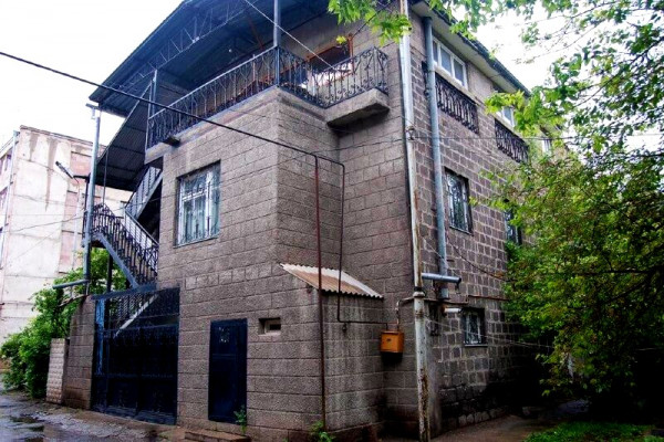 Լամի հյուրատուն