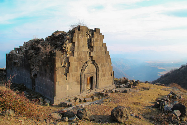 Քայլարշավ Վիրահայոց լեռներում Ռոլանդ Թմոյանի հետ