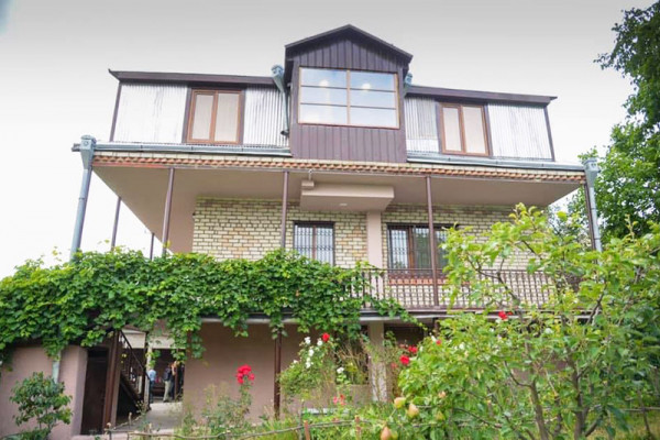 Arjut Paradise in Lori