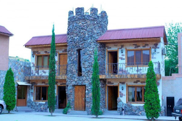 «Մայիսյան կամուրջ» հյուրանոցա-ռեստորանային համալիր