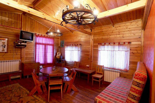 Դարավանդ հյուրատուն