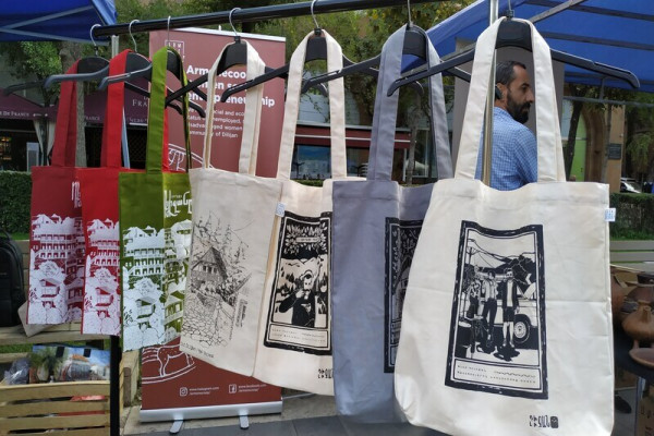 Կտորե պայուսակներ կարելու վարպետաց դաս «Արմենեկոոպում»